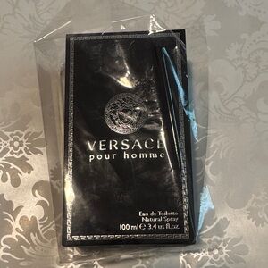 Versace Pour Homme Eau de Toilette - Classic Black and Silver